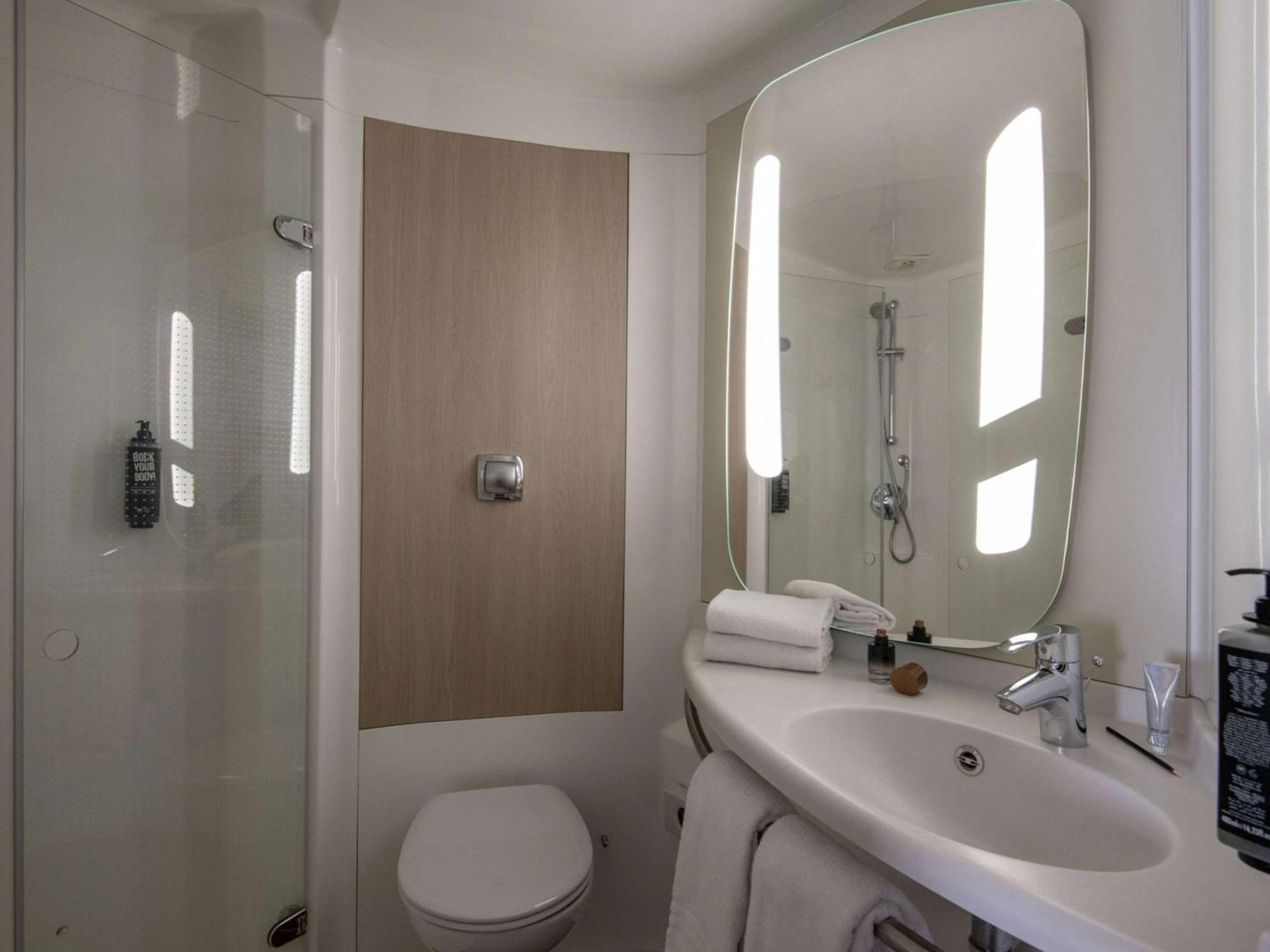 Ibis Golfe De Saint-Tropez Hotel Коголен Екстериор снимка