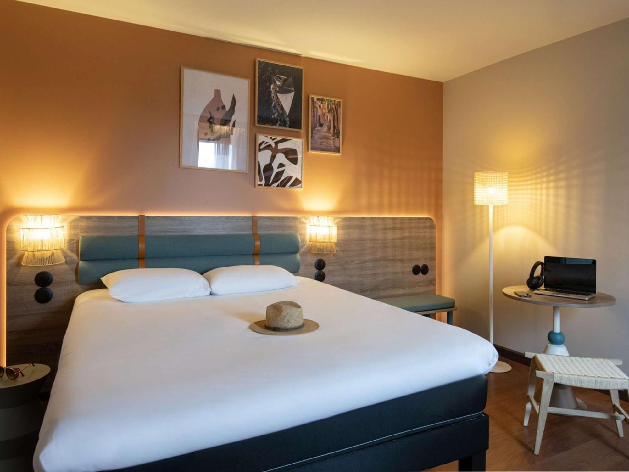 Ibis Golfe De Saint-Tropez Hotel Коголен Екстериор снимка