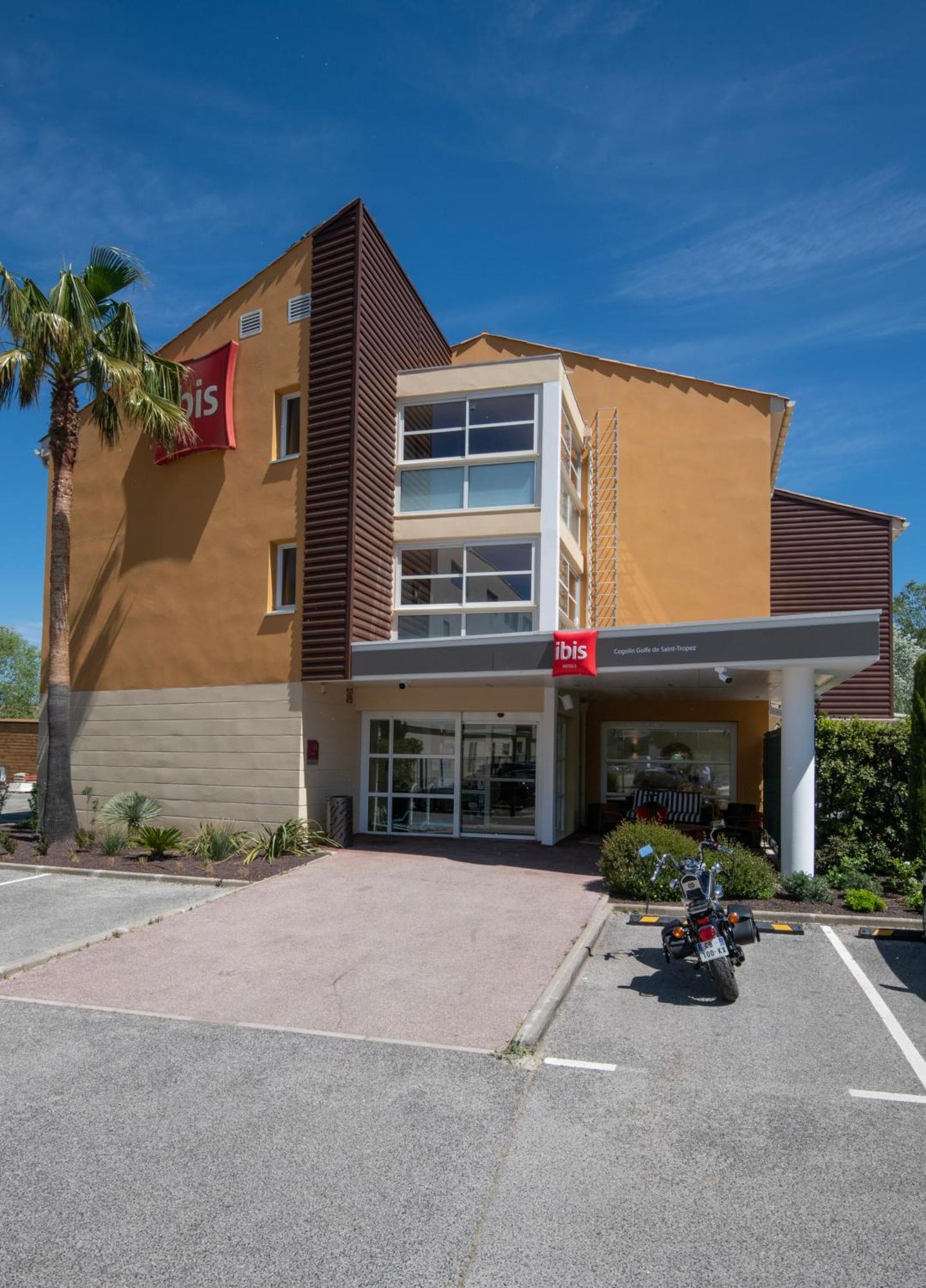 Ibis Golfe De Saint-Tropez Hotel Коголен Екстериор снимка