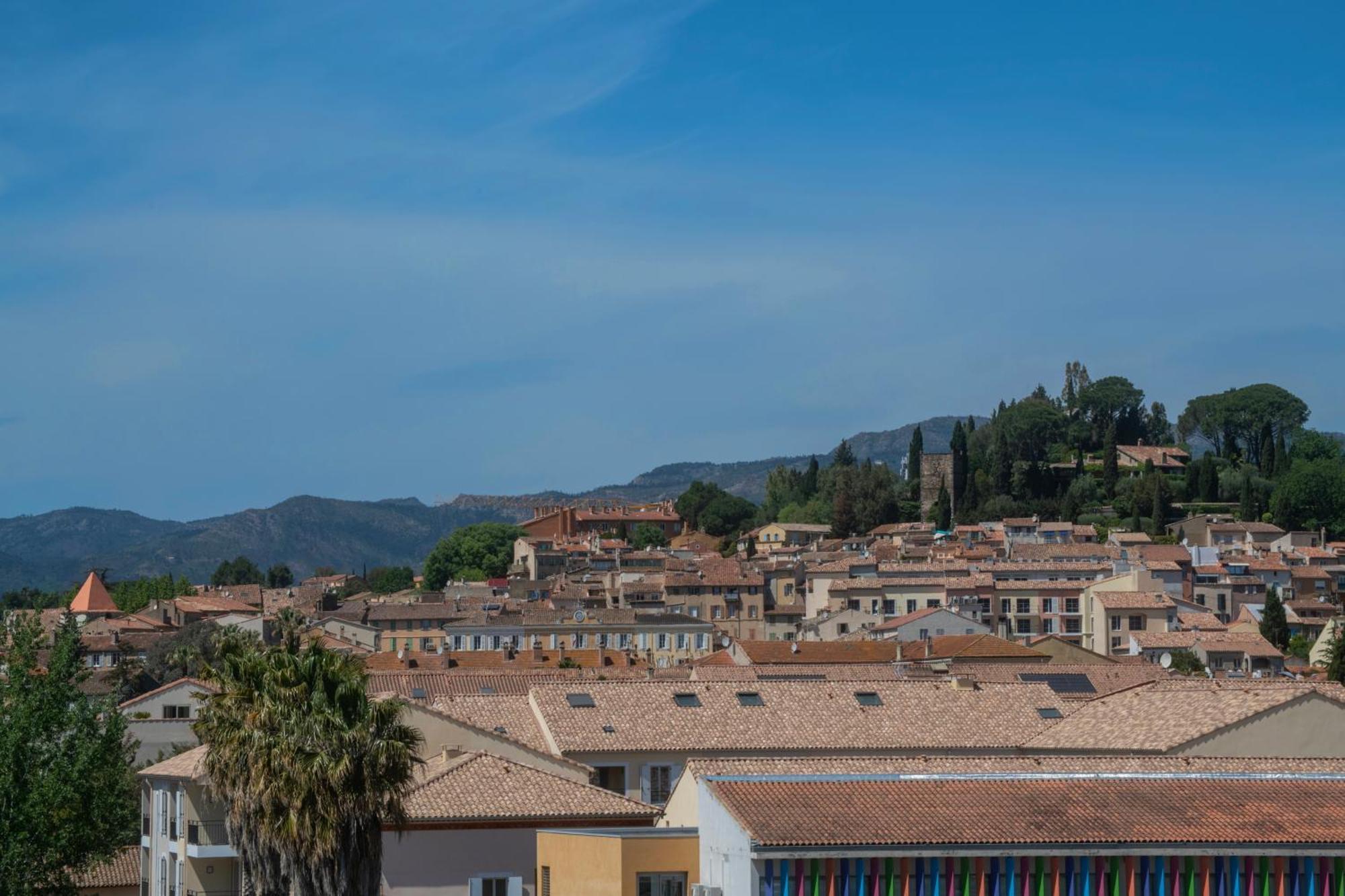 Ibis Golfe De Saint-Tropez Hotel Коголен Екстериор снимка