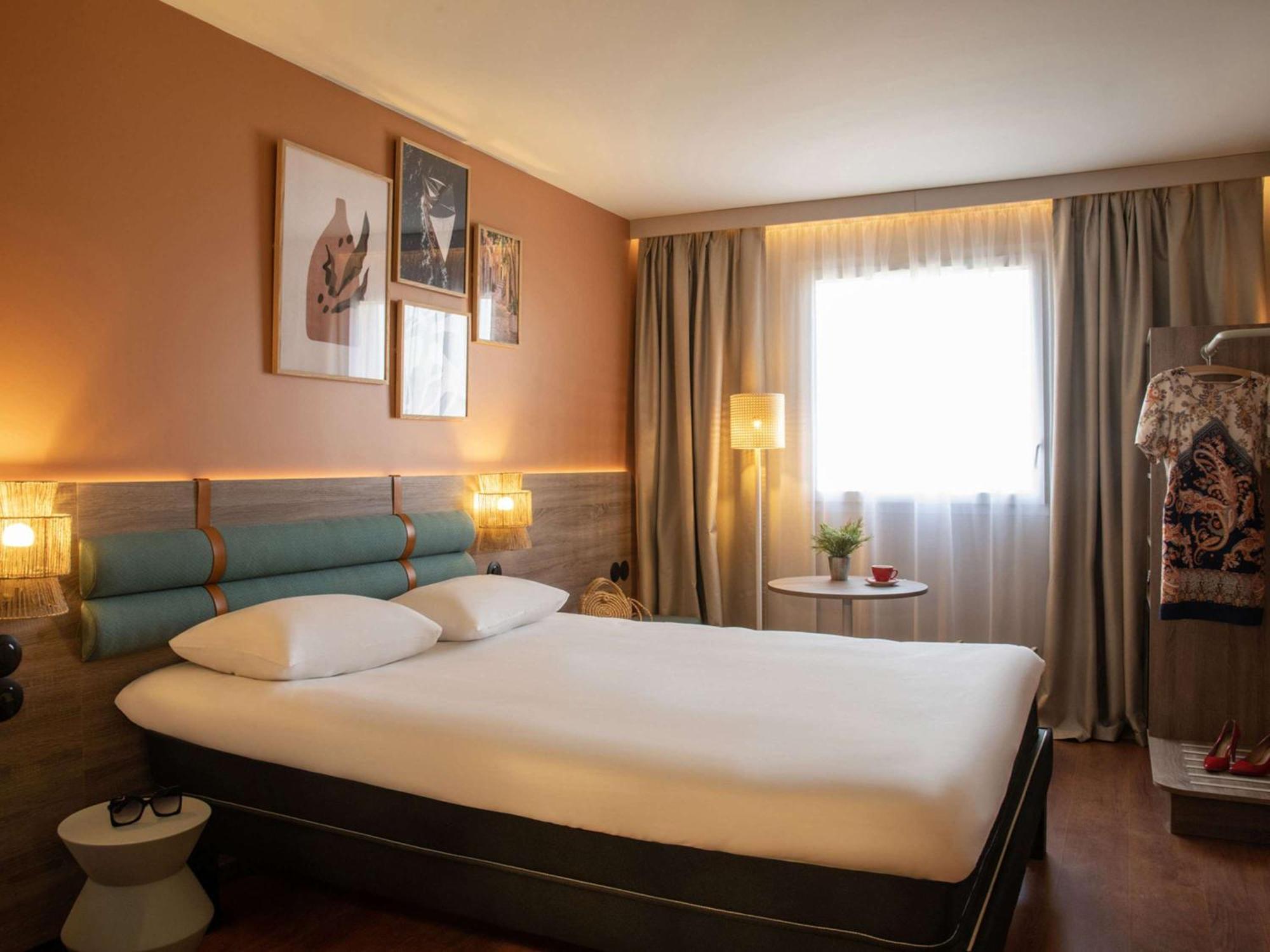 Ibis Golfe De Saint-Tropez Hotel Коголен Екстериор снимка